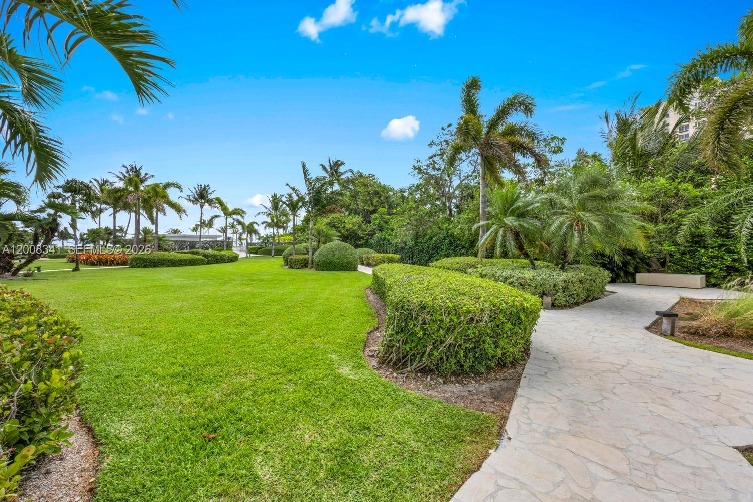 607 Ocean Dr # 11K