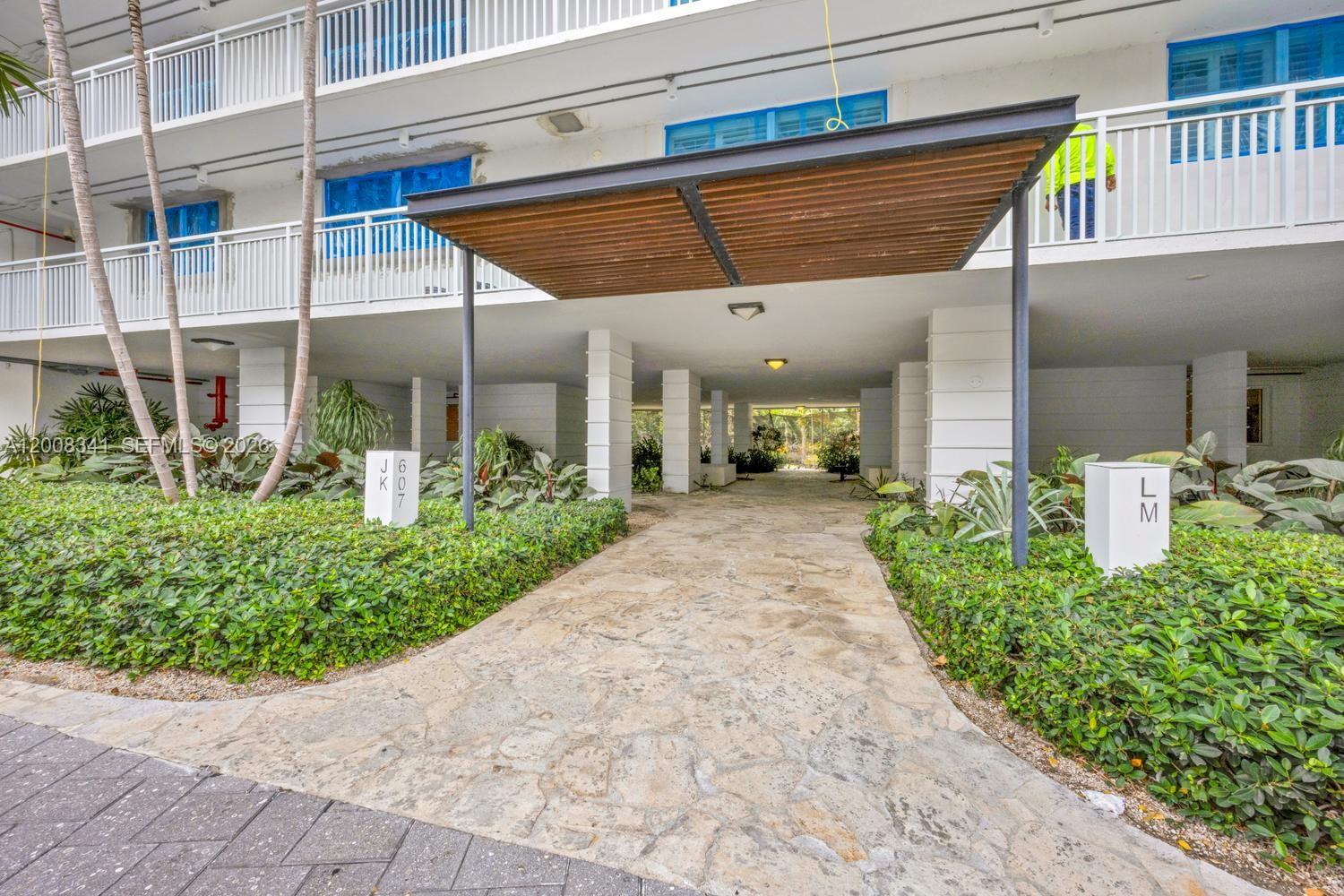 607 Ocean Dr # 11K