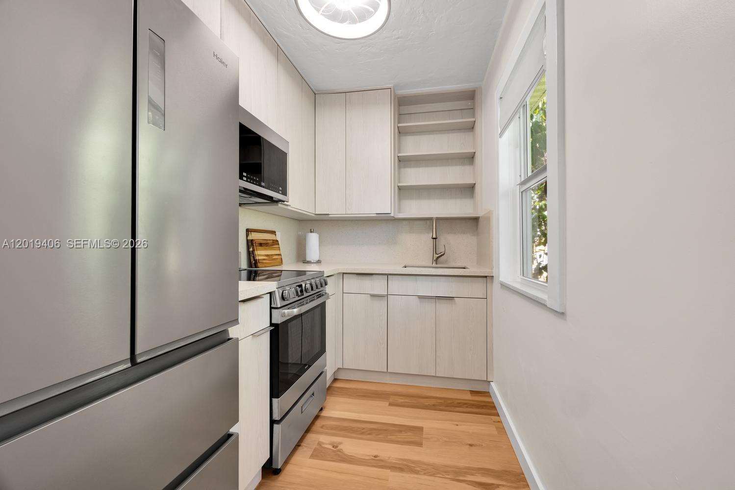 1351 SW 40th Ave Unit: 1/2
