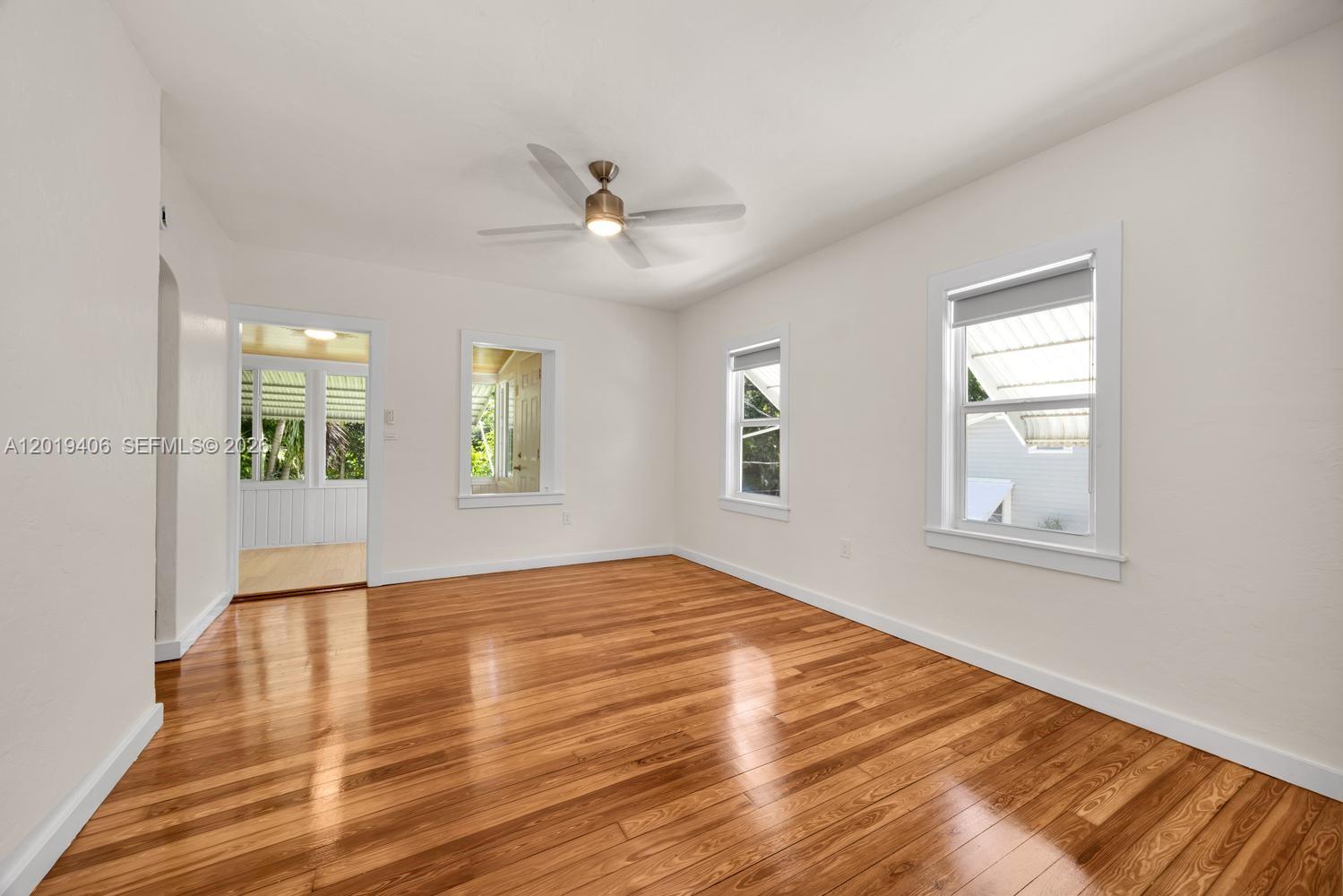 1351 SW 40th Ave Unit: 1/2