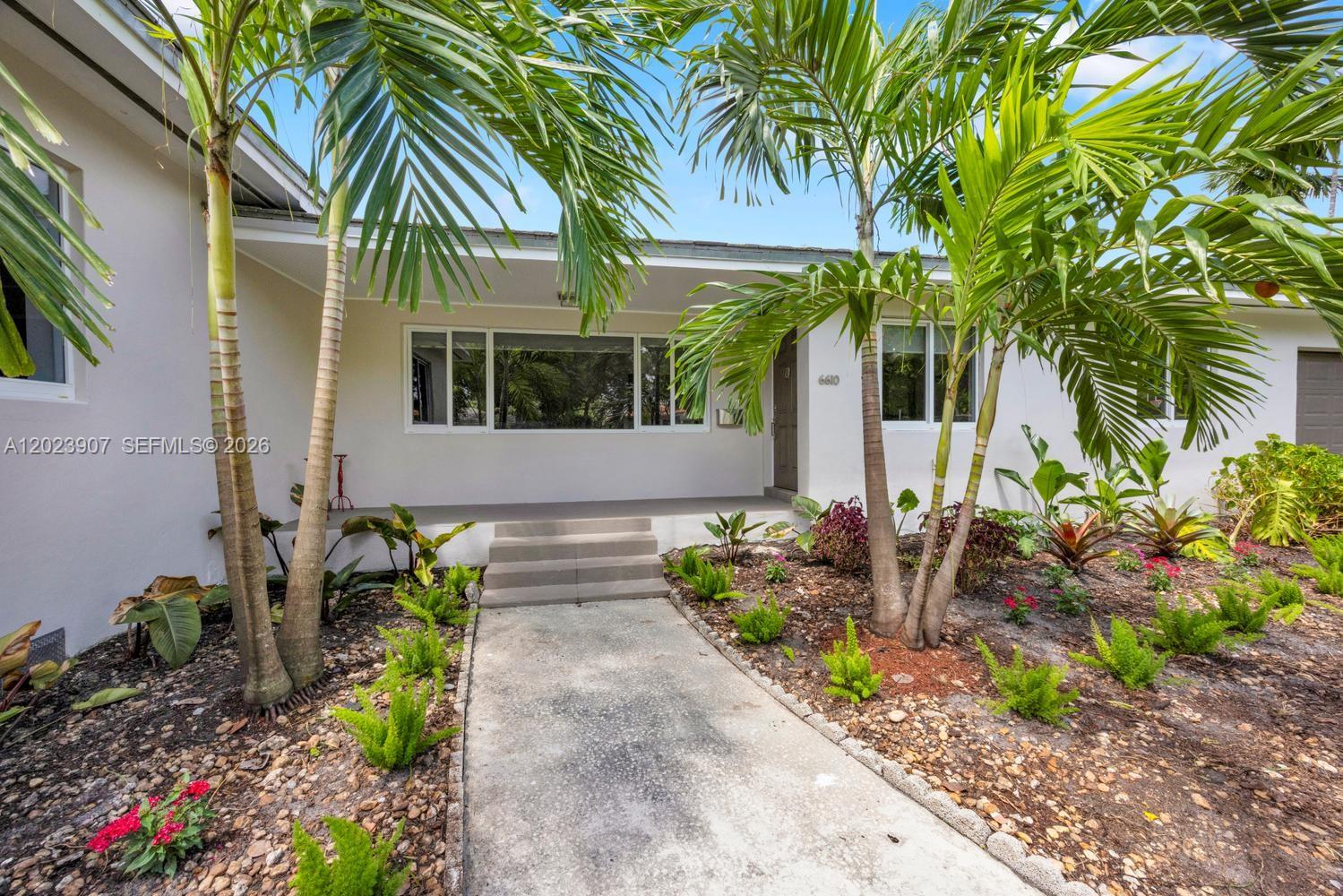 6610 Santona St
