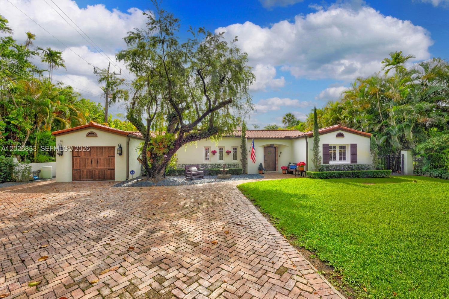 1809 Granada Blvd