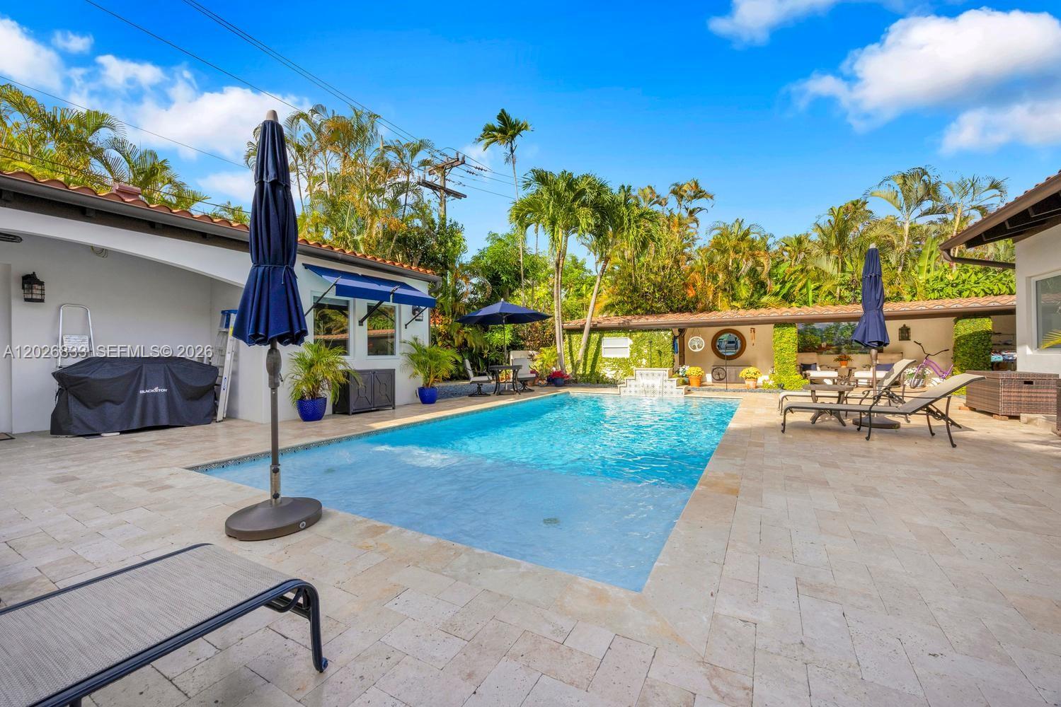 1809 Granada Blvd
