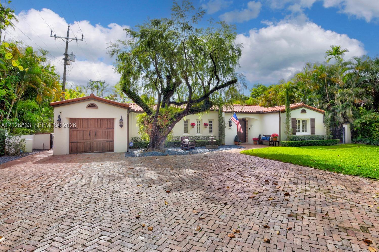 1809 Granada Blvd