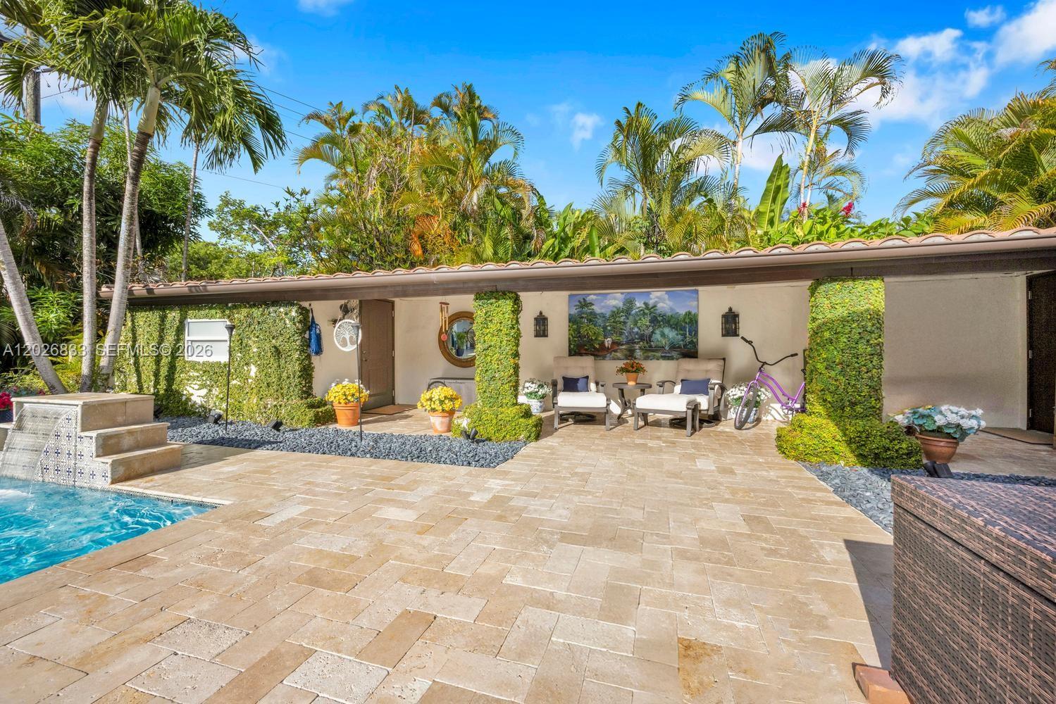 1809 Granada Blvd