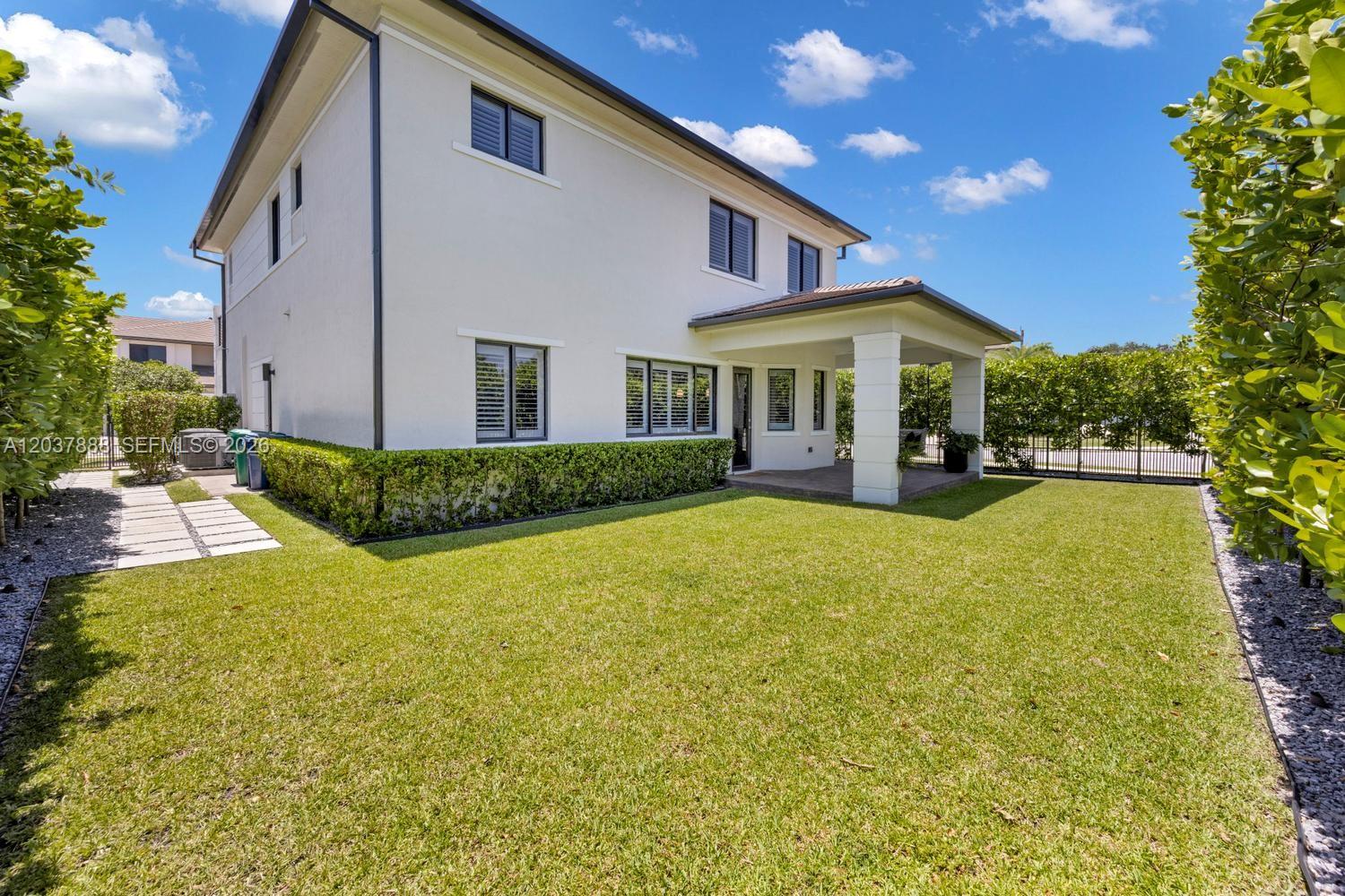 12021 SW 82nd Pl