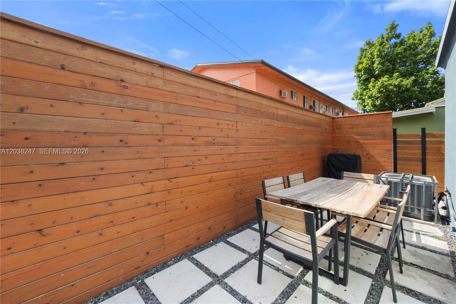 329 SW 15th Ave