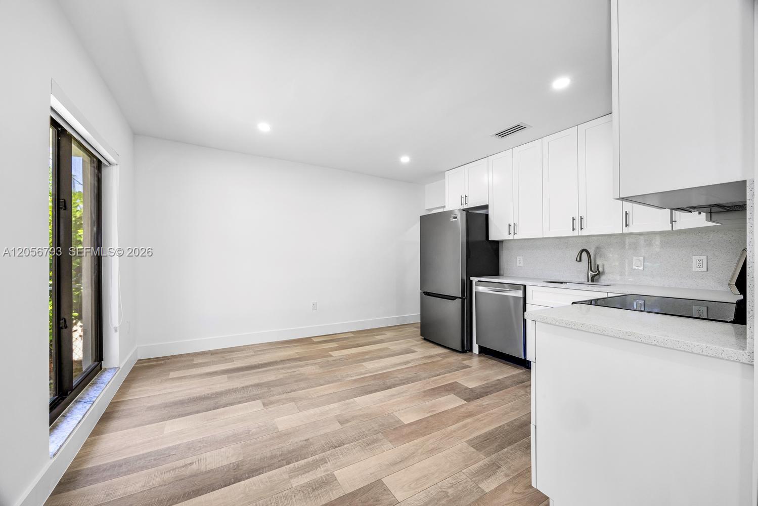 3050 SW 26th St # 3050