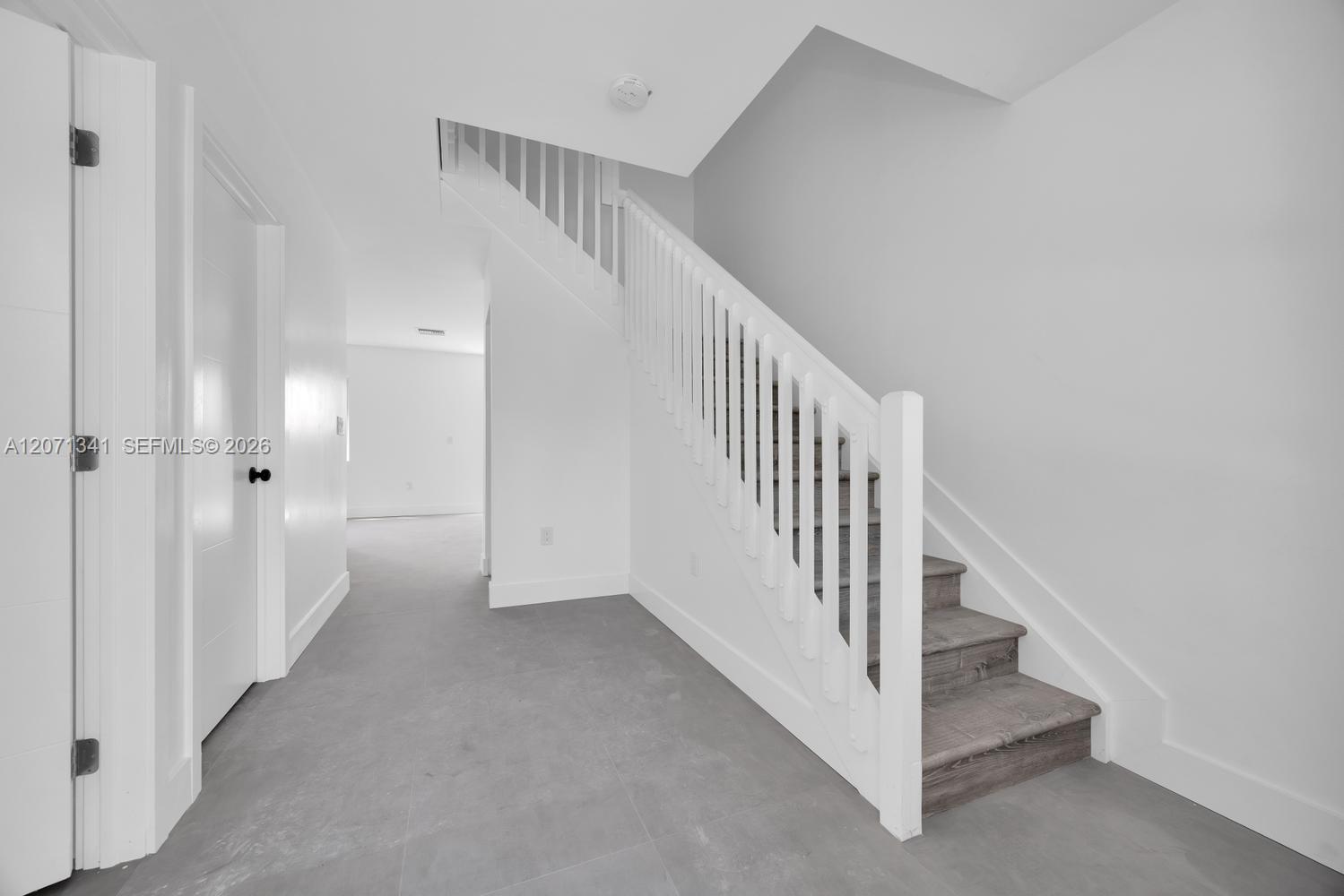 2770 NW 44 ST