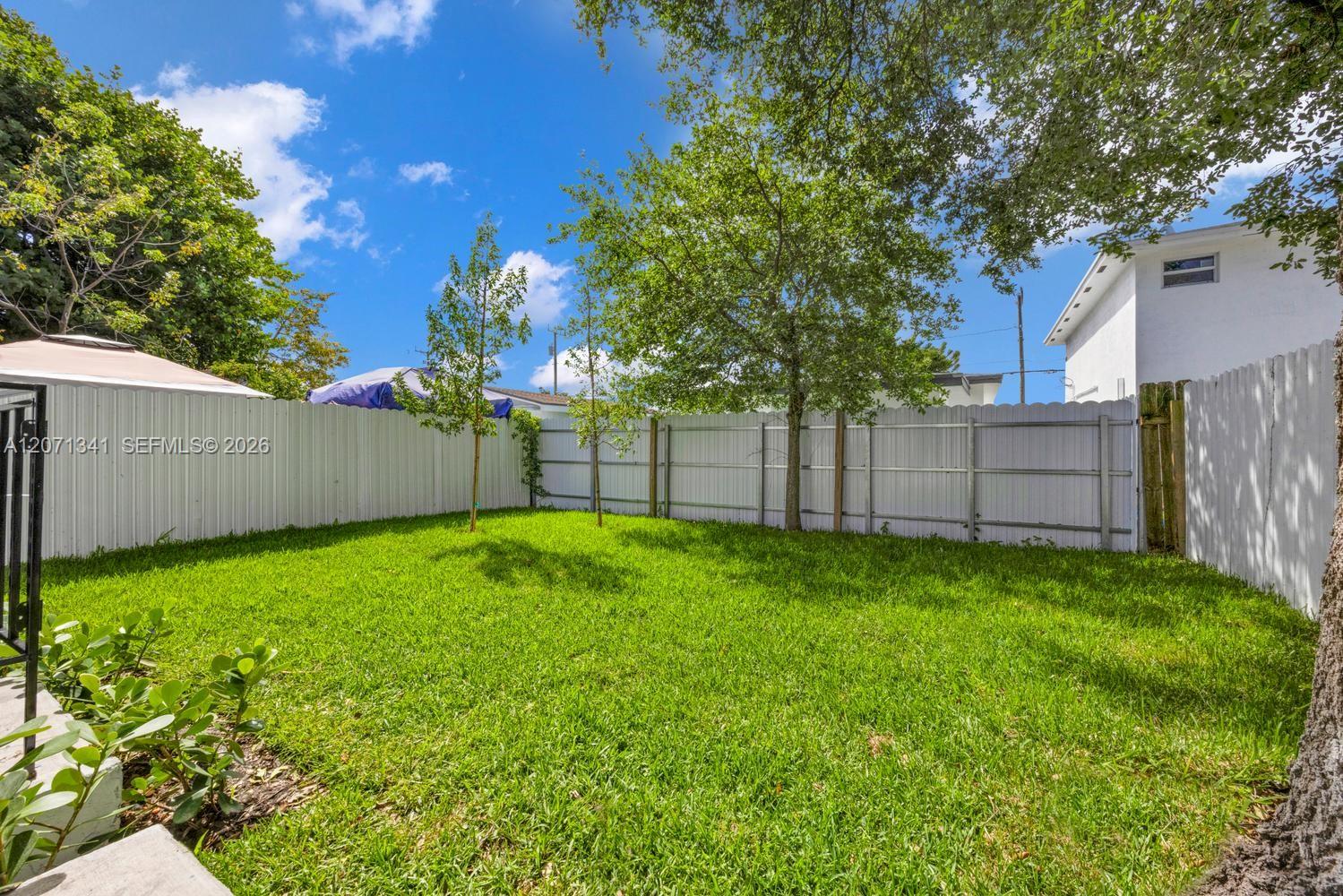 2770 NW 44 ST