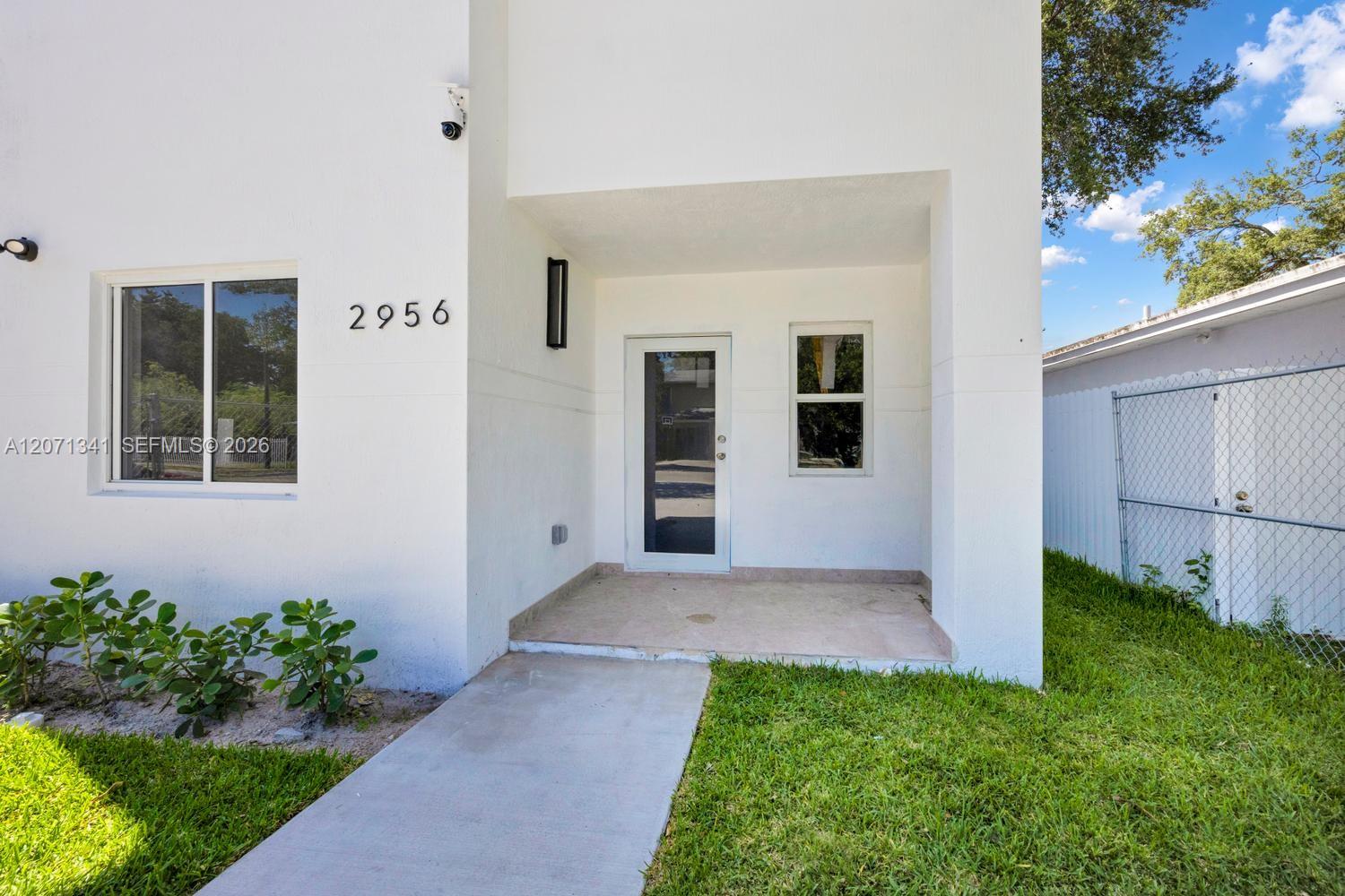 2770 NW 44 ST
