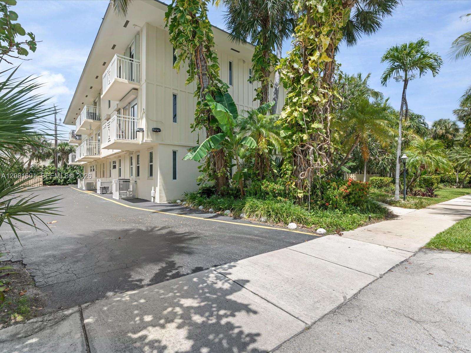 255 Sunrise Dr # 307
