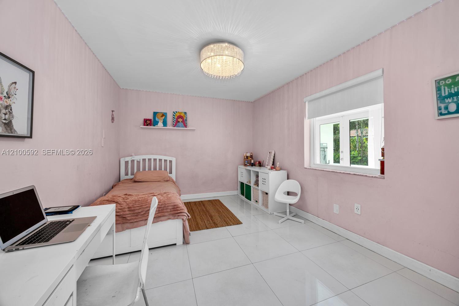 1101 Coral Way