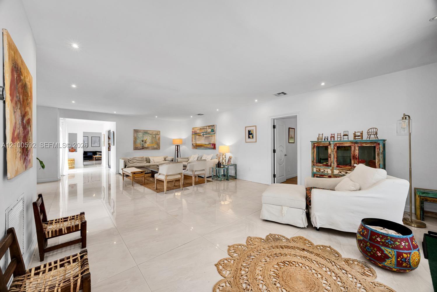 1101 Coral Way