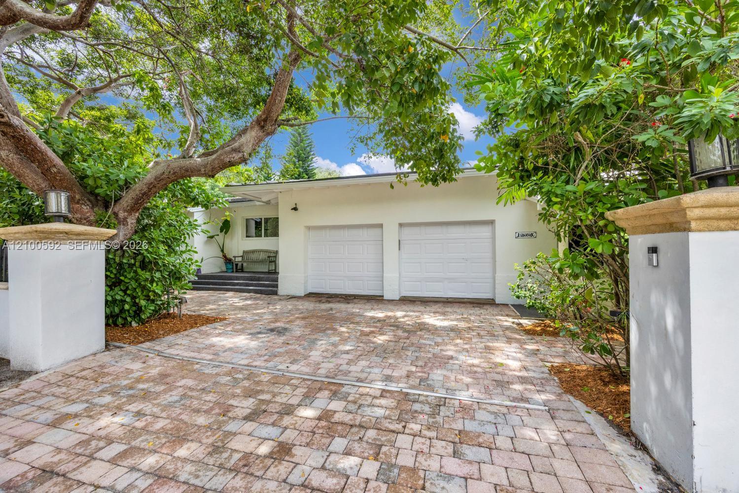 1101 Coral Way