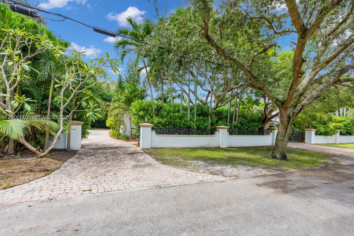 1101 Coral Way