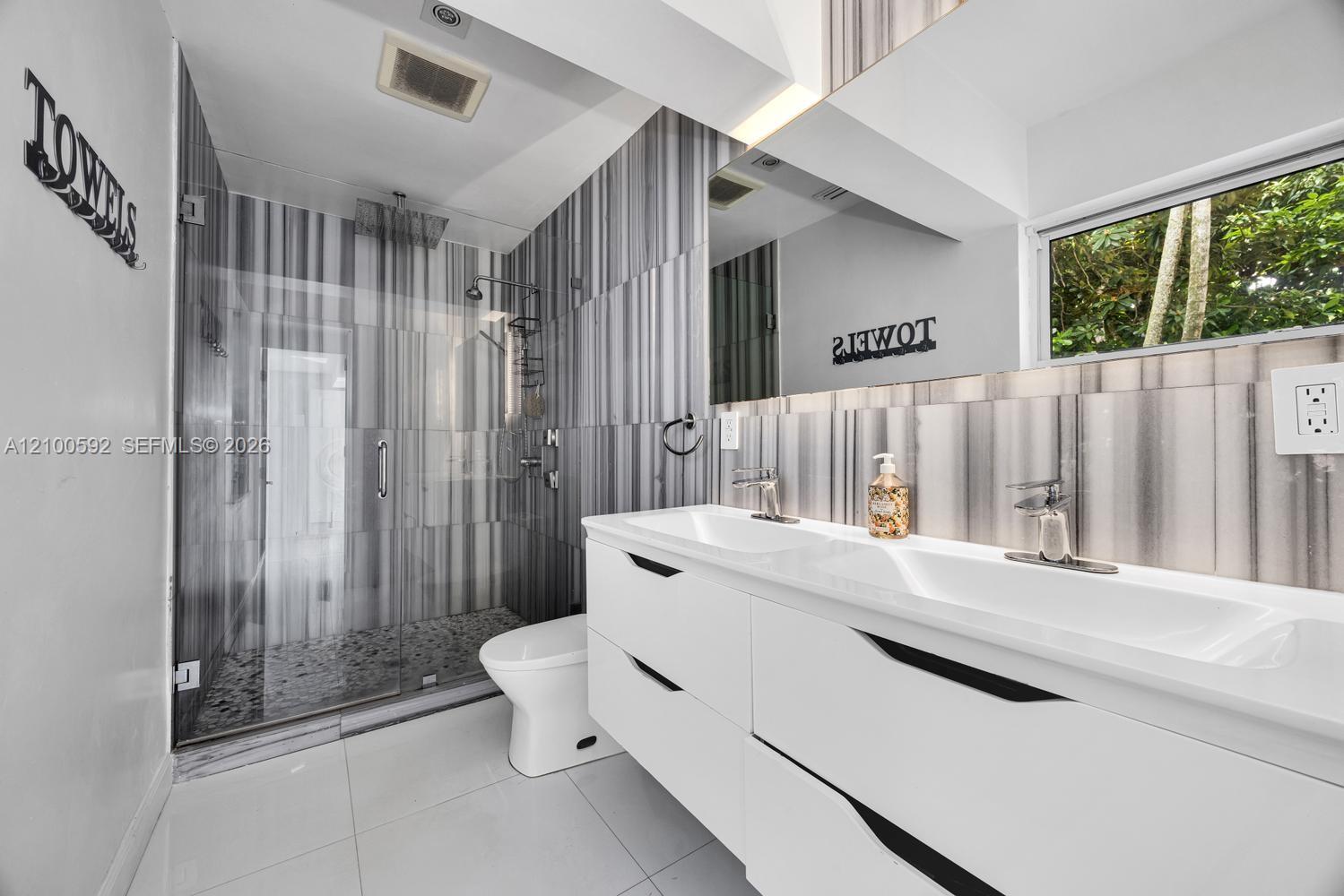 1101 Coral Way