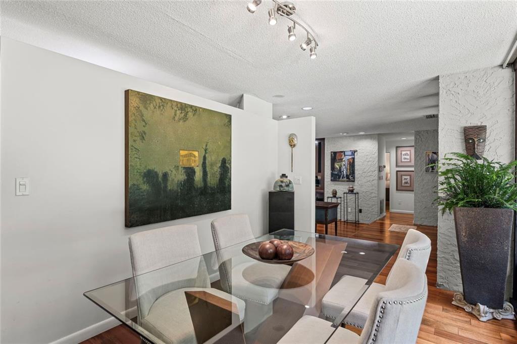 496 Kingswood Lane NW