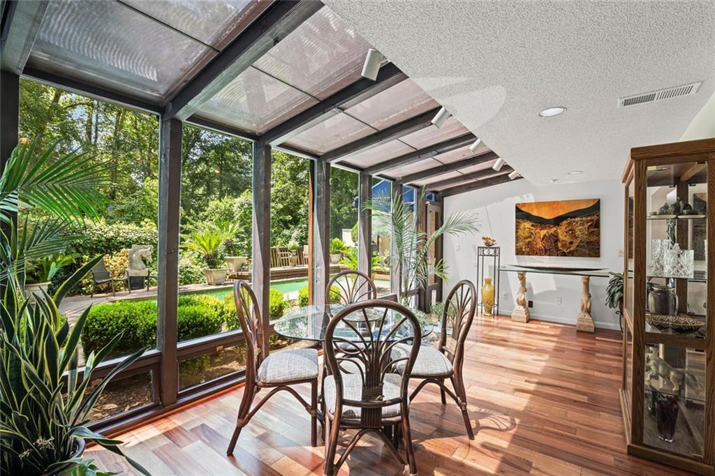 496 Kingswood Lane NW