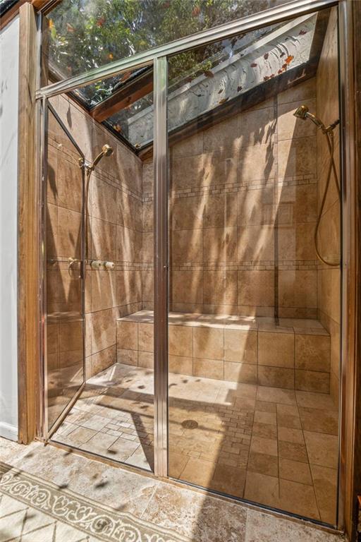 496 Kingswood Lane NW