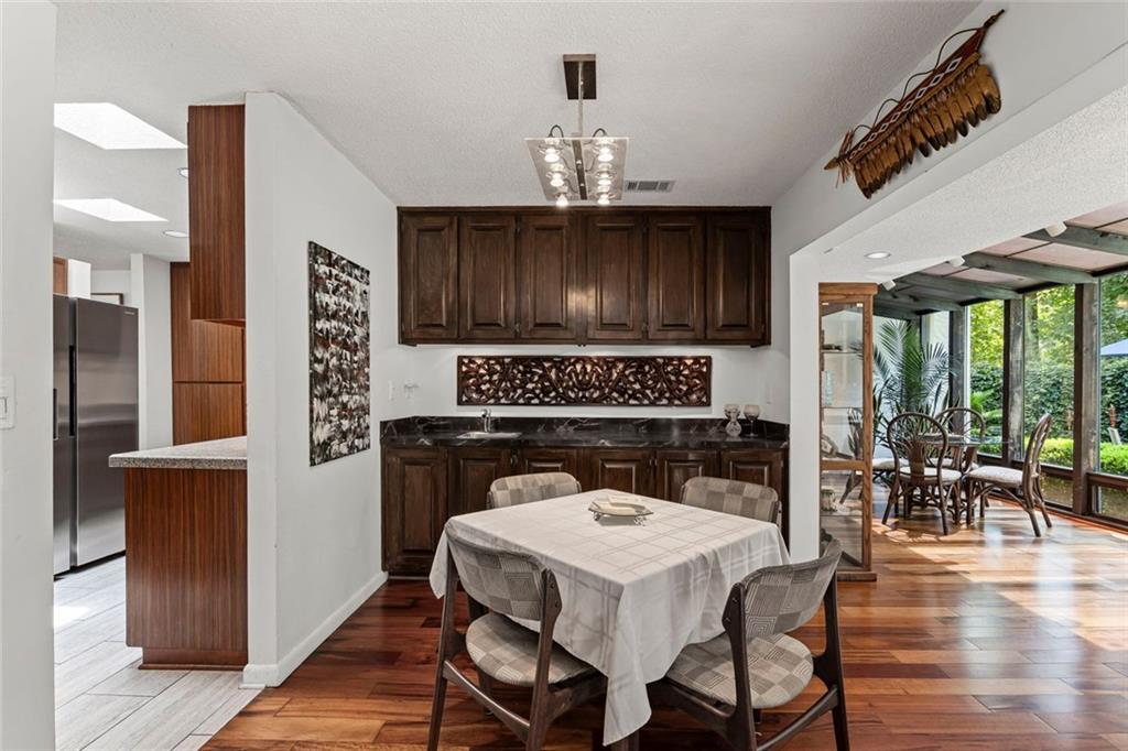 496 Kingswood Lane NW