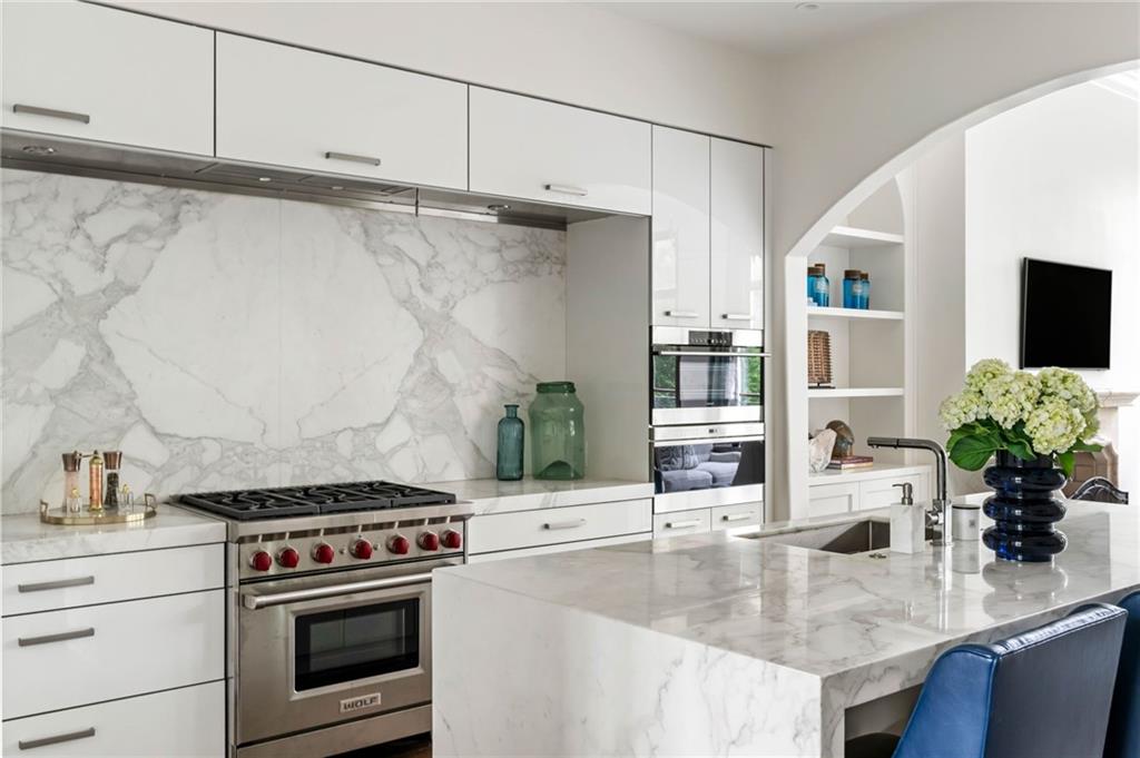 2288 Peachtree Road NW Unit 15