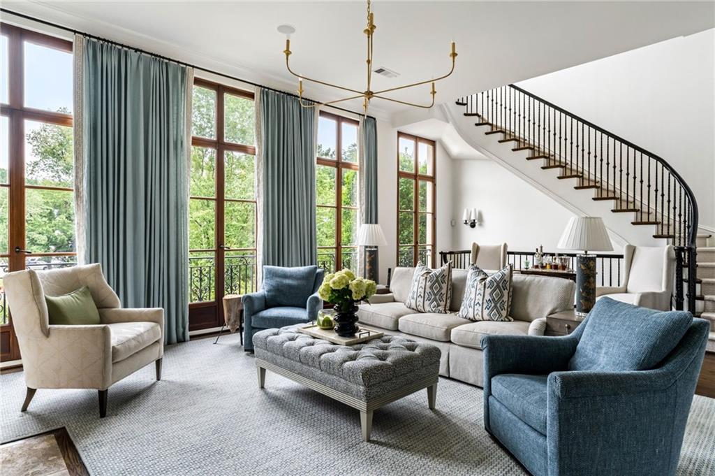 2288 Peachtree Road NW Unit 15