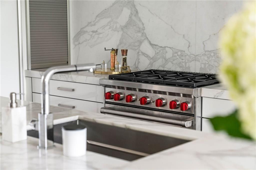 2288 Peachtree Road NW Unit 15