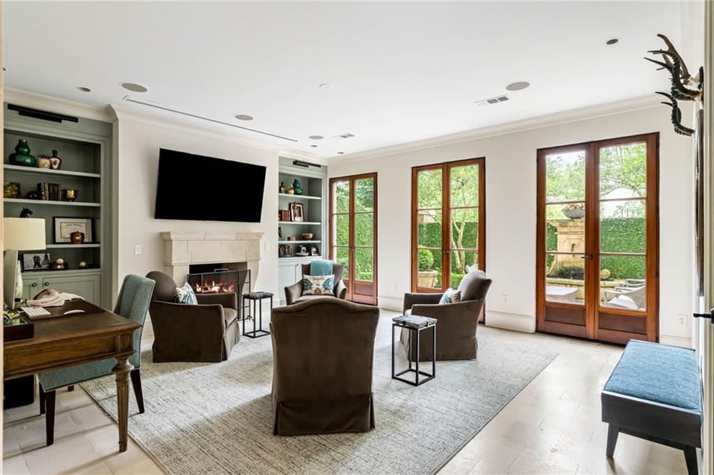 2288 Peachtree Road NW Unit 15