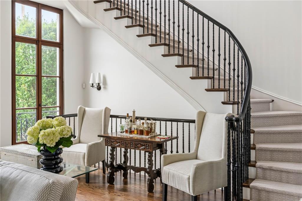 2288 Peachtree Road NW Unit 15