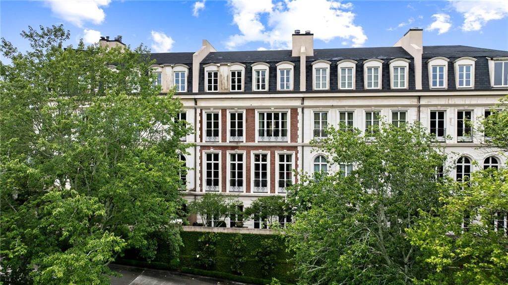 2288 Peachtree Road NW Unit 15