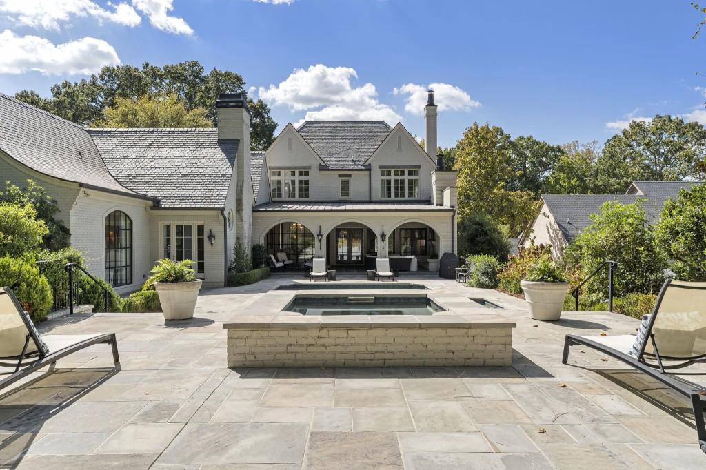 89 Blackland Road NW