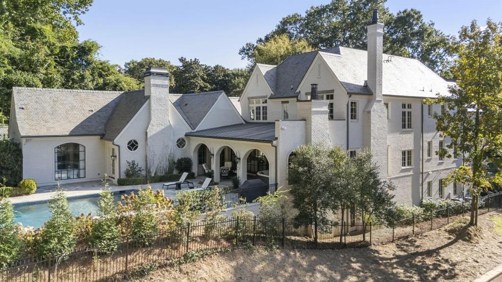 89 Blackland Road NW