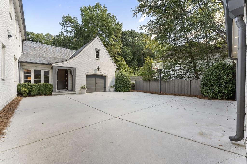 89 Blackland Road NW