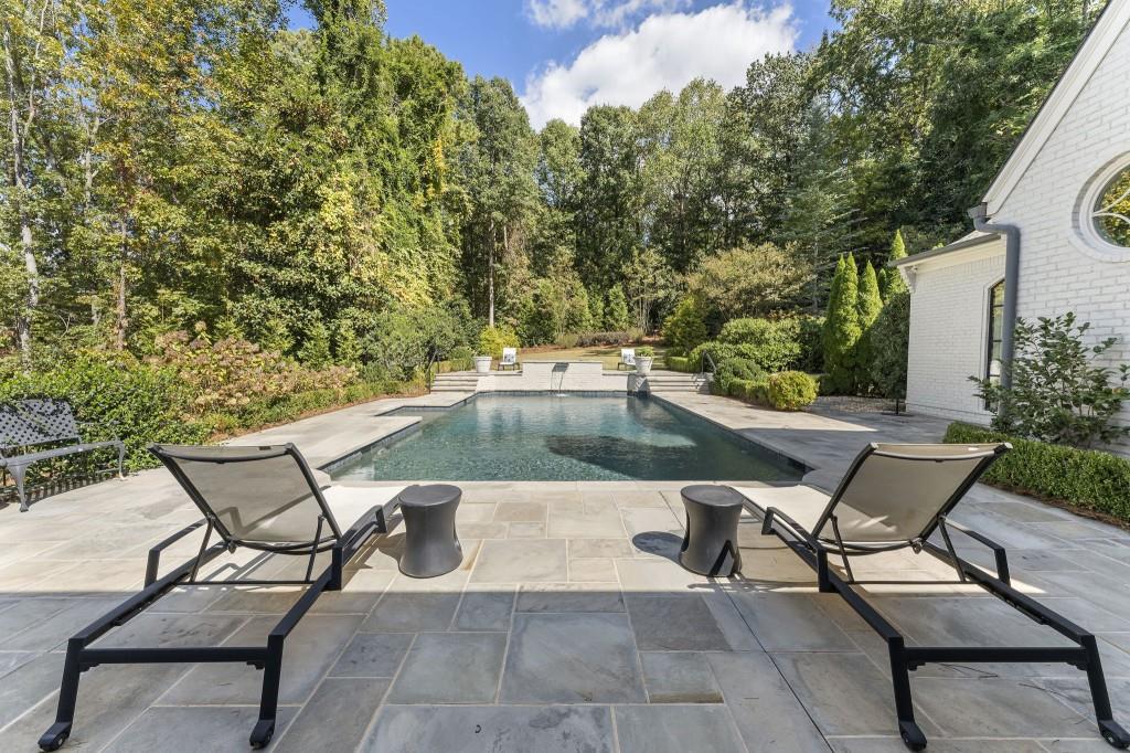 89 Blackland Road NW