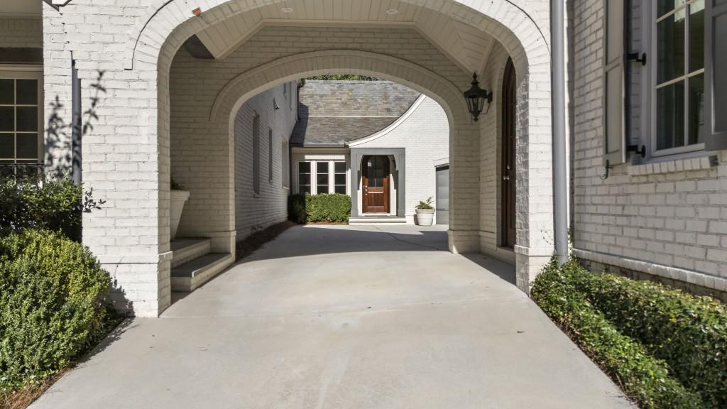 89 Blackland Road NW