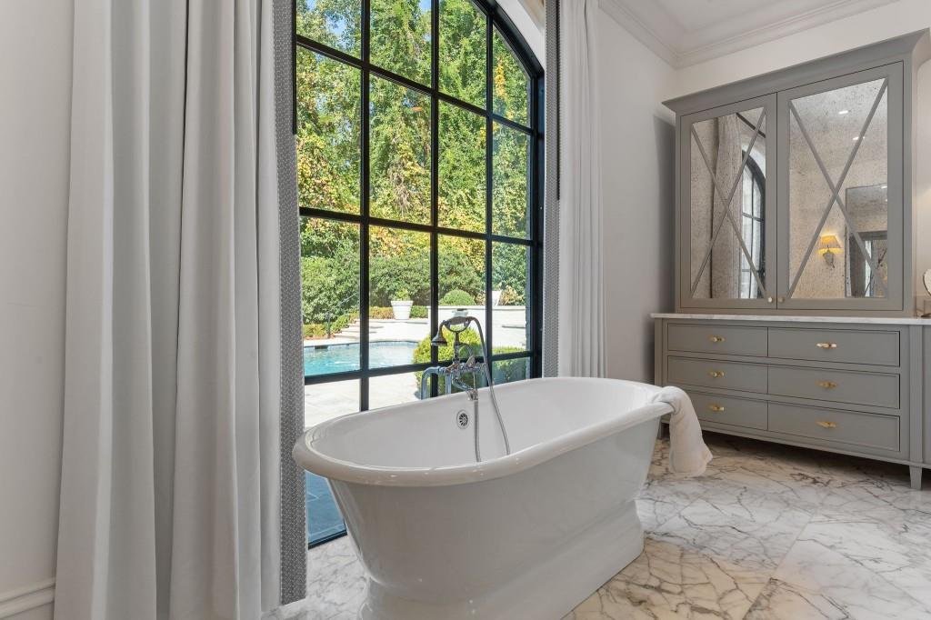 89 Blackland Road NW