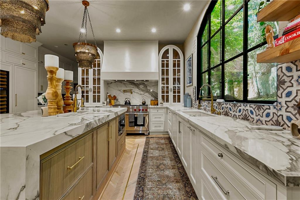 3879 Peachtree Dunwoody Road NE