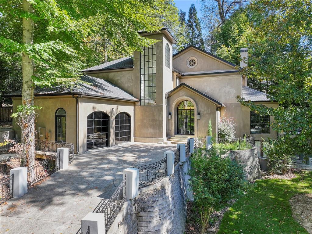 3879 Peachtree Dunwoody Road NE