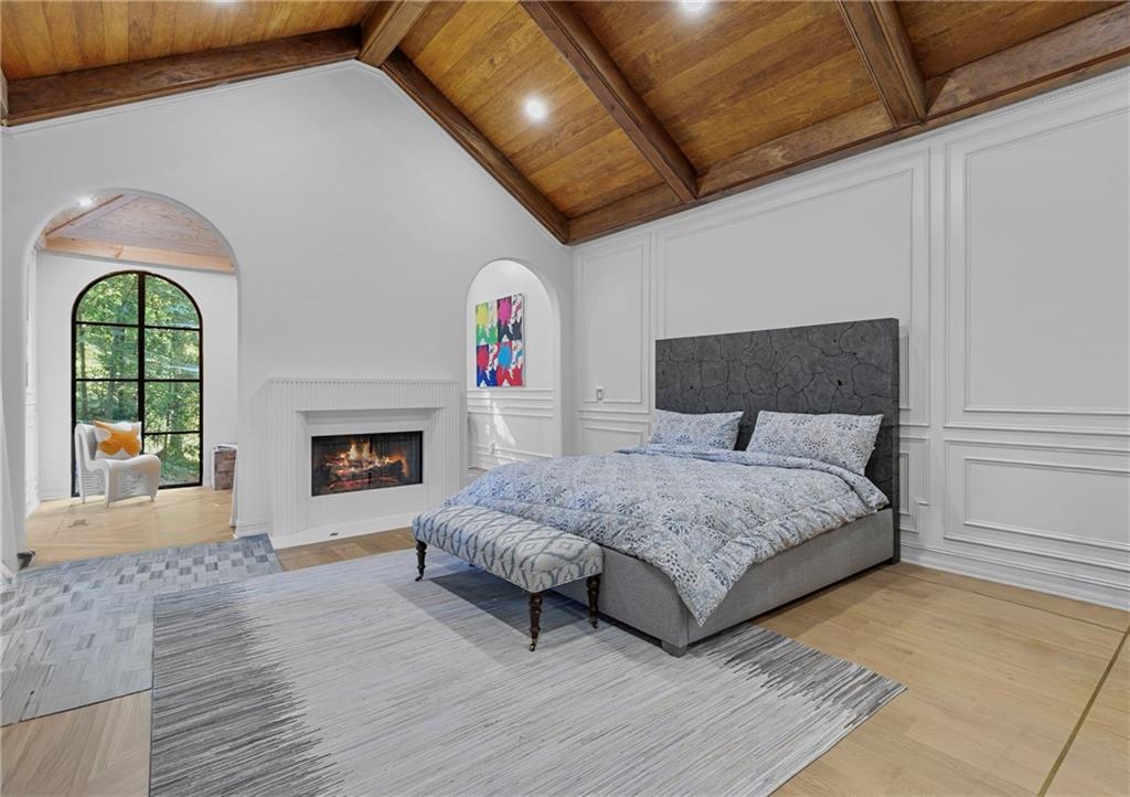 3879 Peachtree Dunwoody Road NE