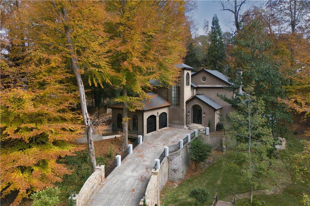 3879 Peachtree Dunwoody Road NE