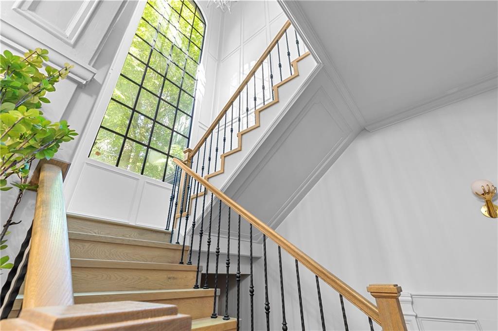 3879 Peachtree Dunwoody Road NE