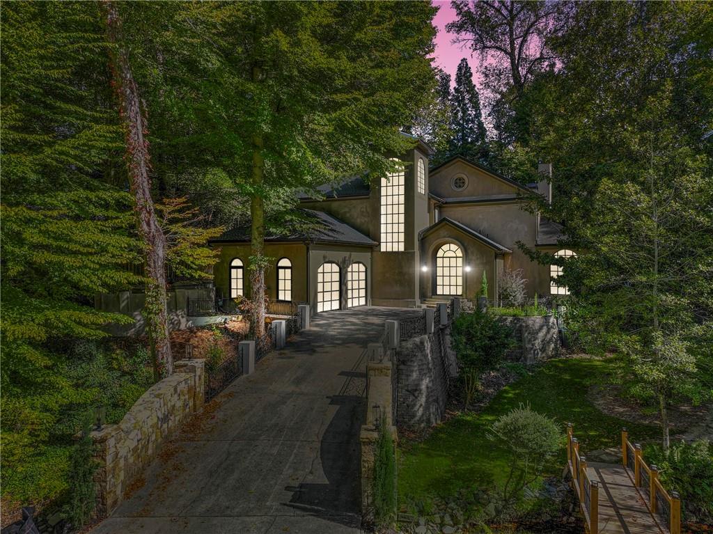 3879 Peachtree Dunwoody Road NE