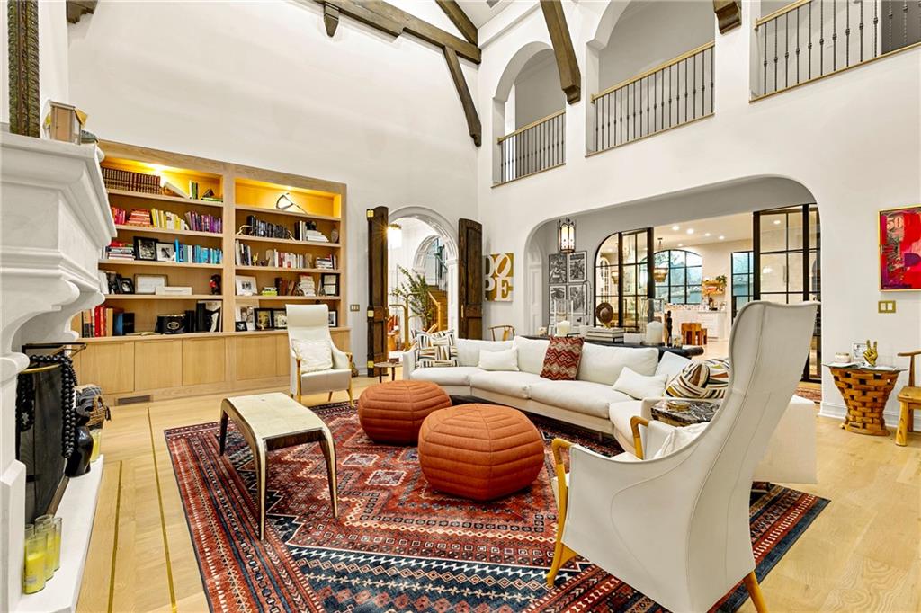 3879 Peachtree Dunwoody Road NE