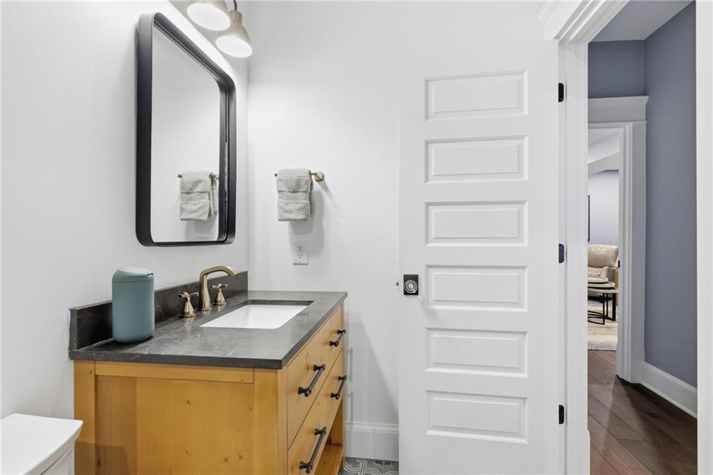 935 Drewry Street NE