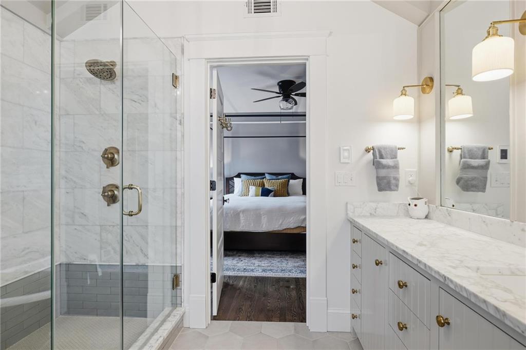 935 Drewry Street NE