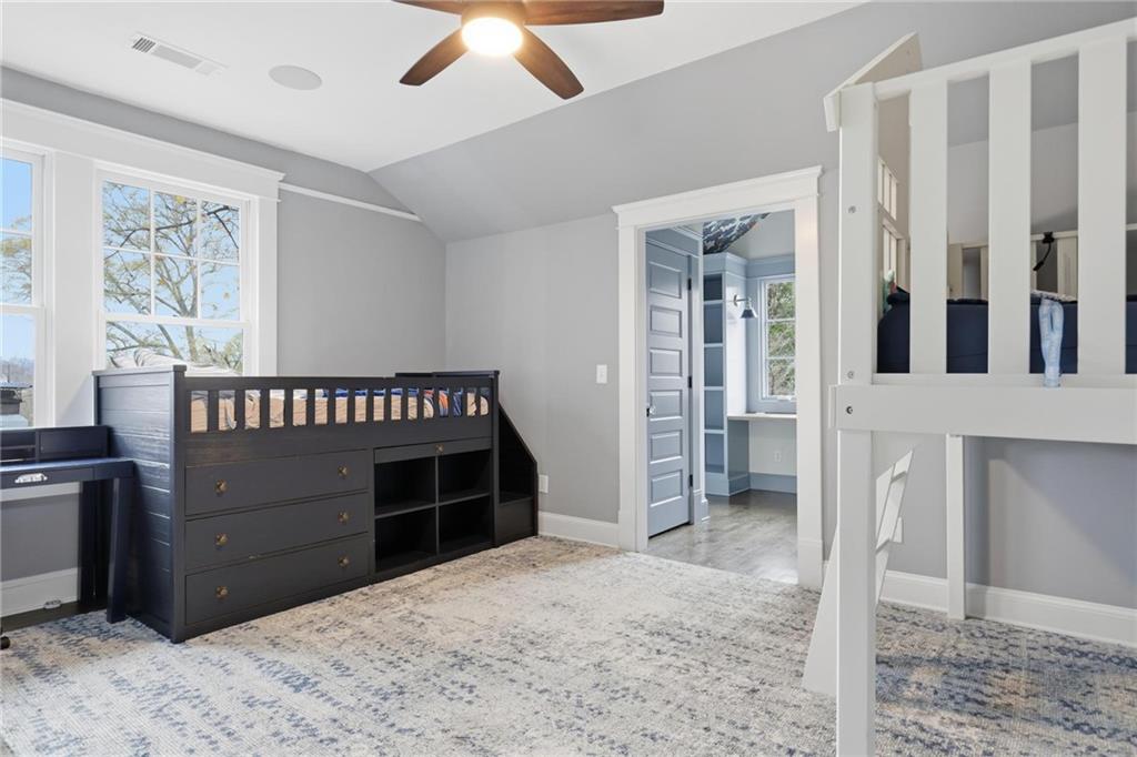 935 Drewry Street NE