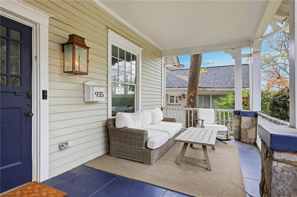 935 Drewry Street NE