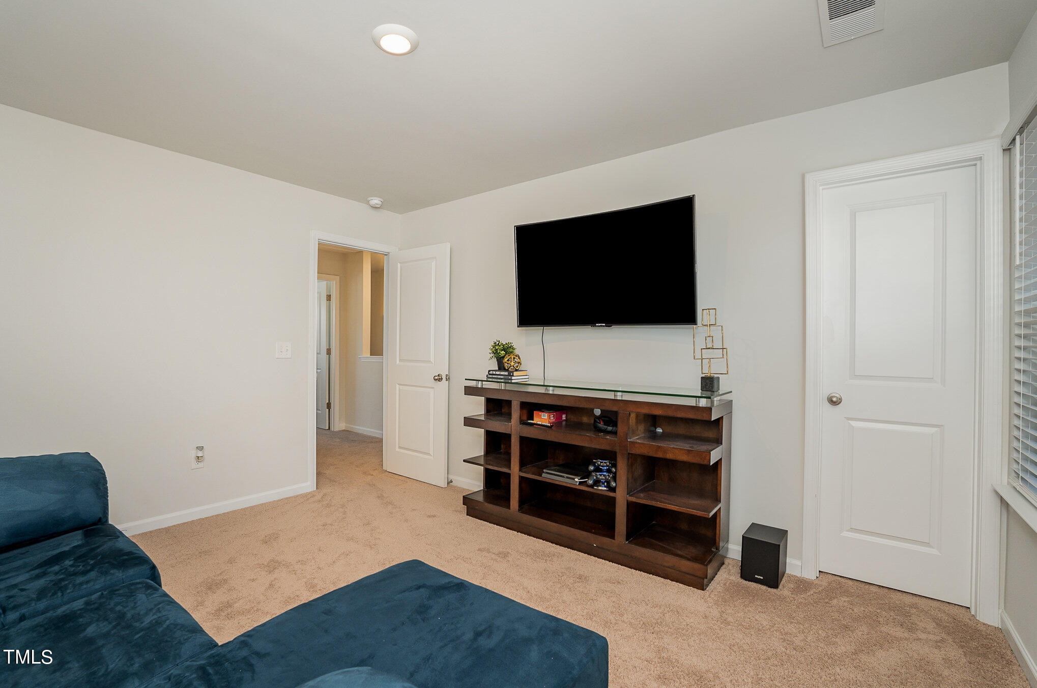 2760 Spring Valley Drive