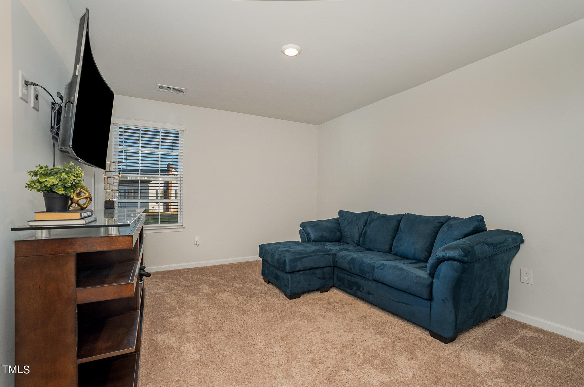 2760 Spring Valley Drive